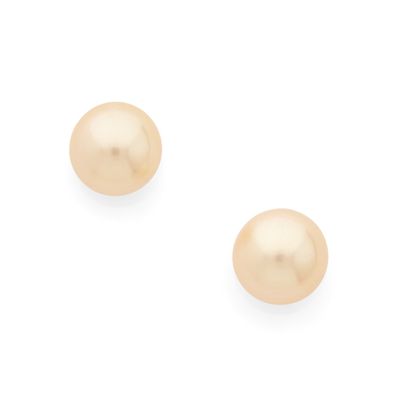une paire de boucles d'oreilles en perles sur fond blanc