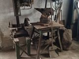 an image of a workshop with a lot of tools in it