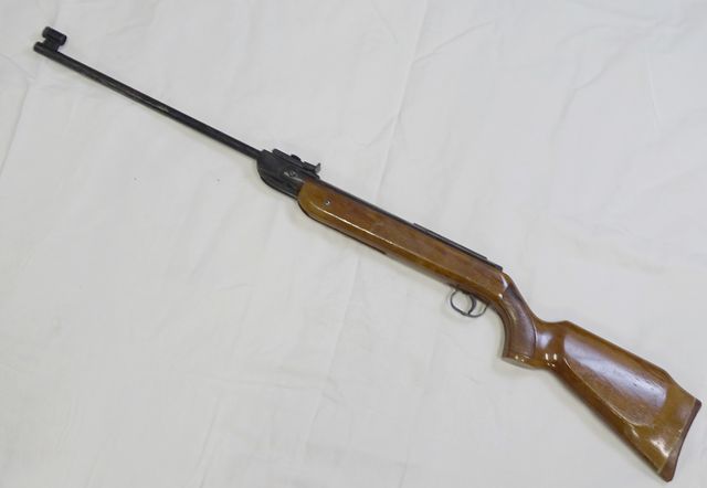 CAT D : Carabine A air comprimé de Marque DIANA 35 Cal 4,5 - Pein...