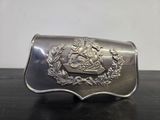 boucle de ceinture plaquée argent, ornée d'un blason et de branches de laurier