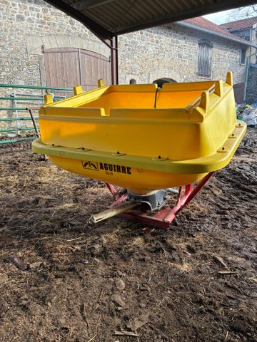 Épandeur d’engrais AGUIRRE P600, 600 litres