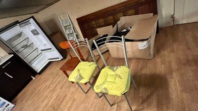 Etage : Réfrigérateur THOMSON Vieux Modèle, 3 Chaises, An... - 79891680 ...