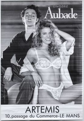 une publicité pour un annonceur mettant en scène un couple en sous-vêtements