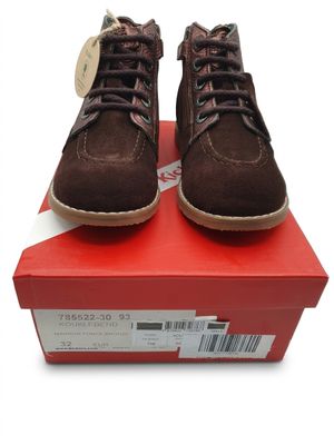 KICKERS - Cette paire de bottines du modèle Kouklegend possè…
