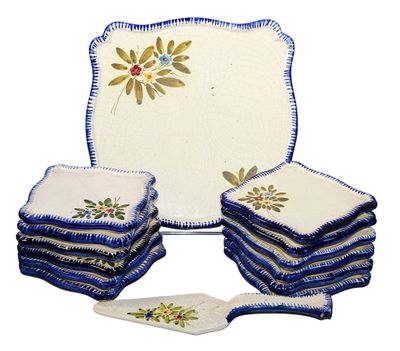 SERVICE A GATEAU carré en faïence comprenant PLAT, 12 ASSIET… - Photo 1