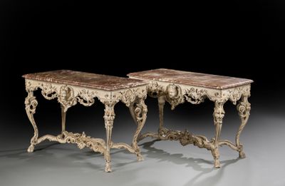 paire de consoles à plateau en marbre et pieds sculptés
