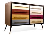 une image représentant une commode multicolore sur fond blanc