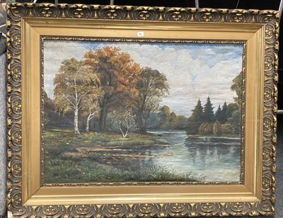 une peinture à l'huile représentant une rivière avec des arbres en arrière-plan