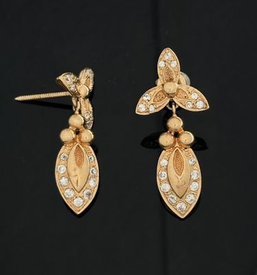 Paire de BOUCLES D'OREILLES en or rose 750 mil.