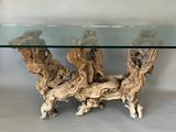table basse en bois flotté avec plateau en verre