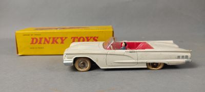 DINKY TOYS. Cabriolet Ford Thunderbird avec conducteur état …