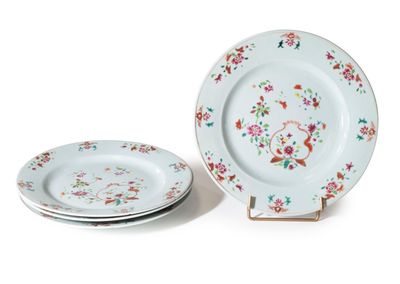 two plates that are sitting next to each other