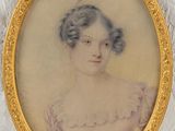 portrait d'une jeune femme en robe rose, dans un cadre doré