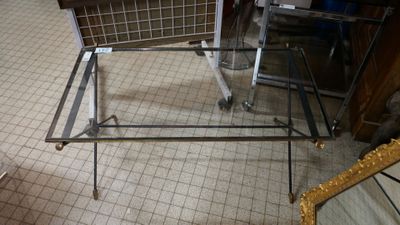 Table basse vintage en métal, à un plateau verre enchâssé (M…