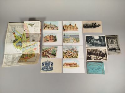 Réunion de cartes postales, plan imprimé et dépliant souveni…