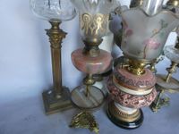 Ensemble de 7 lampes à pétrole fûts en céramique, métal et v… (photo 6)