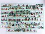 une photo d'un mur sur lequel sont accrochées de nombreuses photos de personnes