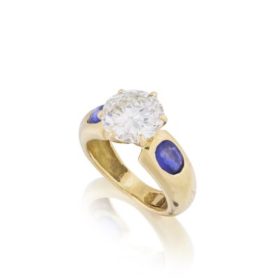 une bague en diamant et lapis-lazuli, signée Van Cleef