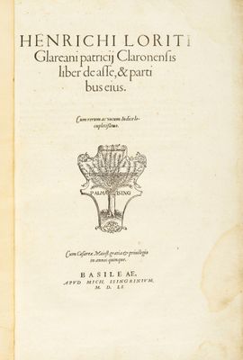 un vieux livre sur lequel figure l'image d'une fleur
