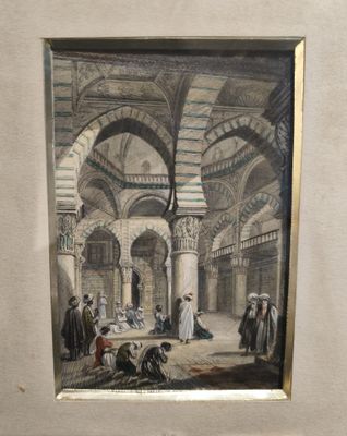 une photo d'une photo d'un bâtiment où l'on voit des gens