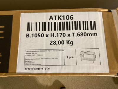 une image représentant une boîte sur laquelle est apposée une étiquette portant la mention « atk106 »
