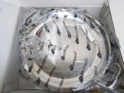 a box with a plastic lid and a plastic bowl inside of it
