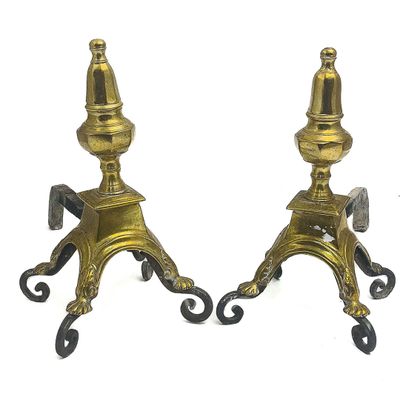 paire de chandeliers anciens en laiton sur base en fonte