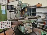 a machine that is sitting on a table in a room