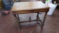 Petit bureau en noyer, piétemet torsadé, h. (photo 4)