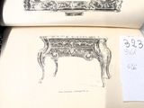 deux pages d'un livre sur lesquelles figurent des dessins de meubles