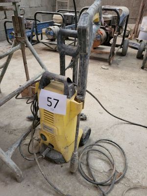a machine that is sitting in the middle of a building