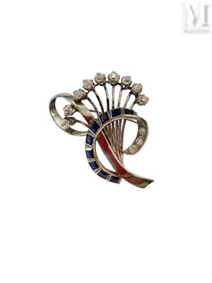 Broche en or gris 14K (585°/°°) formant des volutes ornée de… - Photo 1