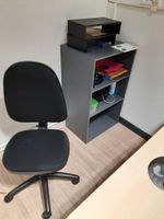 Bureau en mélaminé façon bois et métal noir (photo 2)