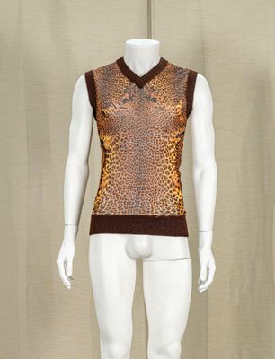 an image of a mannequin dressed in a leopard print top