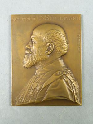 portrait plaqué or représentant un homme barbu et moustachu