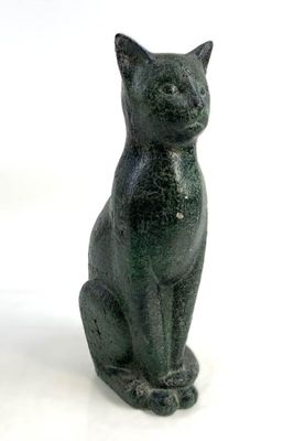 Sculpture en pierre reconstituée résinée représentant un cha… - Photo 1