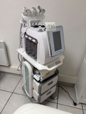 medical equipment sitting on top of each other in a room