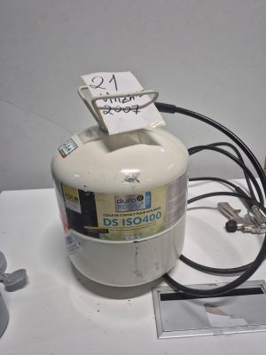 une bouteille de gaz propane sur laquelle est apposée une étiquette