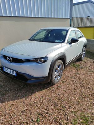 Mazda MX-30 — SUV électrique moderne