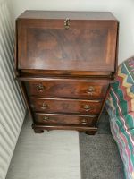 Mobilier garnissant une maison comprenant une presse de grav… (photo 5)