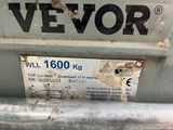 a sign on the back of a truck that says vevor