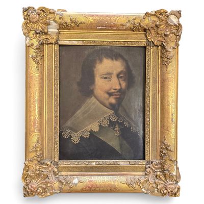 portrait d'un homme dans un cadre doré, portant un col blanc