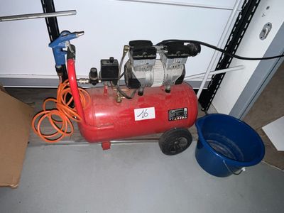 Compresseur SIL 701, année 2019, 59 db, cuve 50 litres - Photo 1