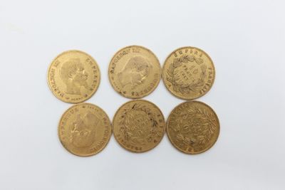 six souverains d'or britanniques différents sur fond blanc