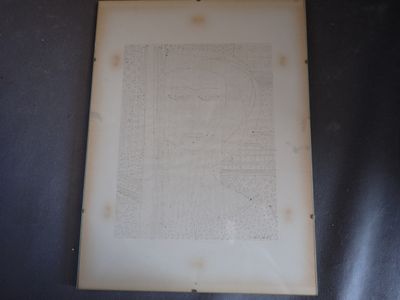 une photo d'une feuille de papier posée sur une table