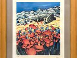 tableau représentant un champ de fleurs rouges avec des montagnes en arrière-plan