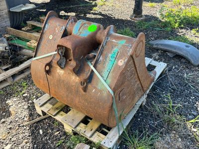 Godet pour pelleteuse Largeur : 80 cm — Hauteur : 70 cm — Lo…