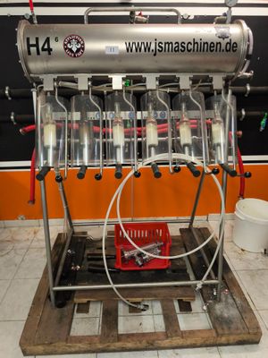 une image d'une machine servant à produire du lait
