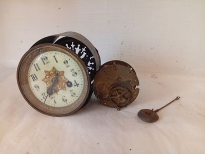 Horlogerie. Ensemble de deux mouvements de pendule de chemin…