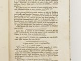 un livre ouvert avec l'image d'un chat dessus
